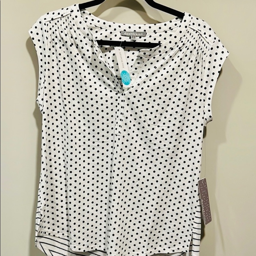 NWT M Daniel Rainn linen blend top